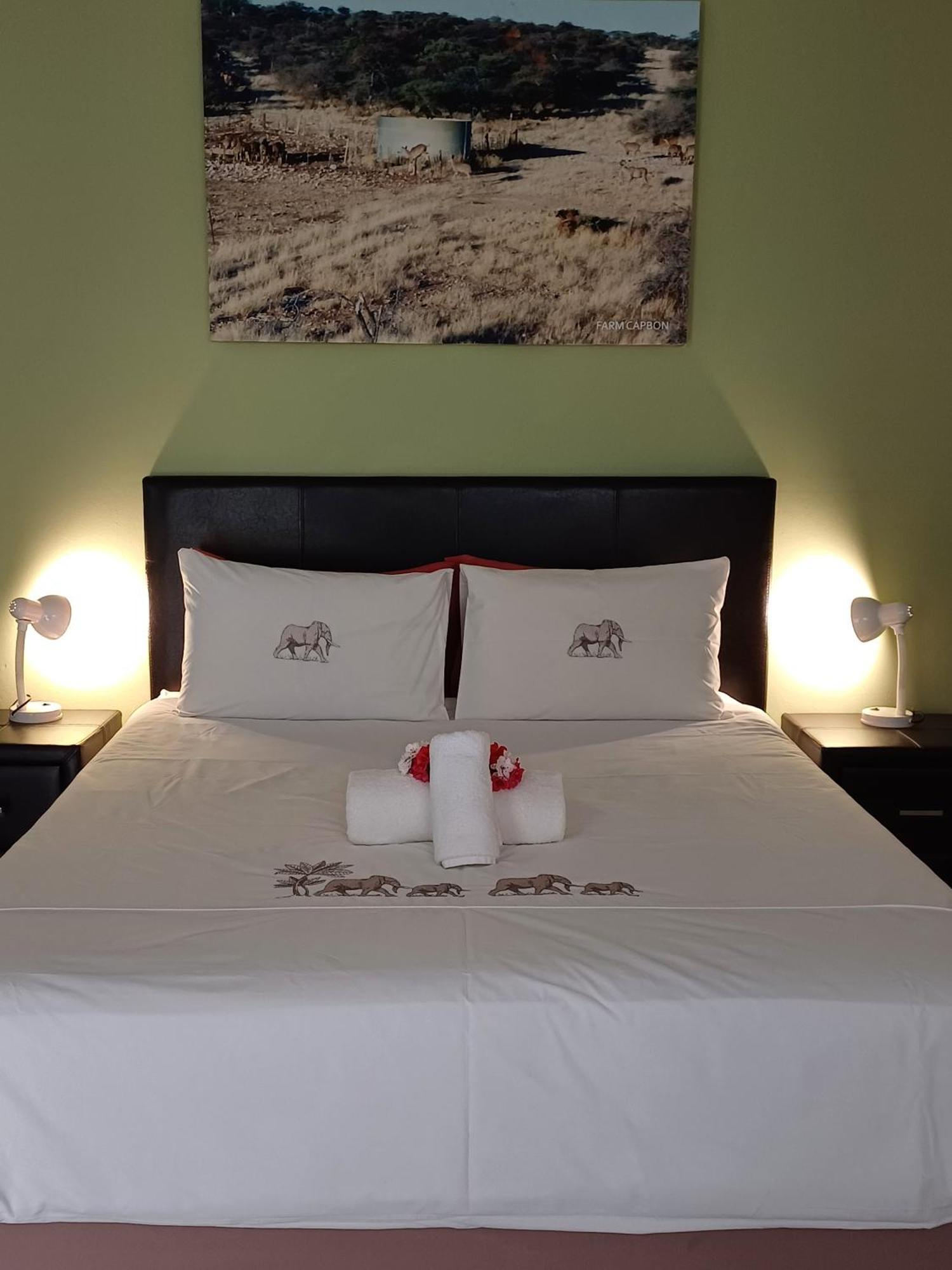 Capbon Guesthouse Windhoek Exterior foto